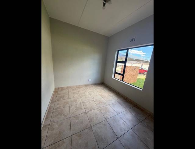 2 BEDROOM PROPERTY TO RENT IN RAVENSWOOD
